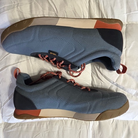 Teva wyldland shoe sneaker New 9.5 - Picture 1 of 7